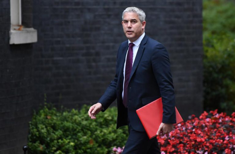 BREXIT: LONDRES COMPROMETE-SE A PEDIR ADIAMENTO SE NÃO HOUVER ACORDO ATÉ SÁBADO