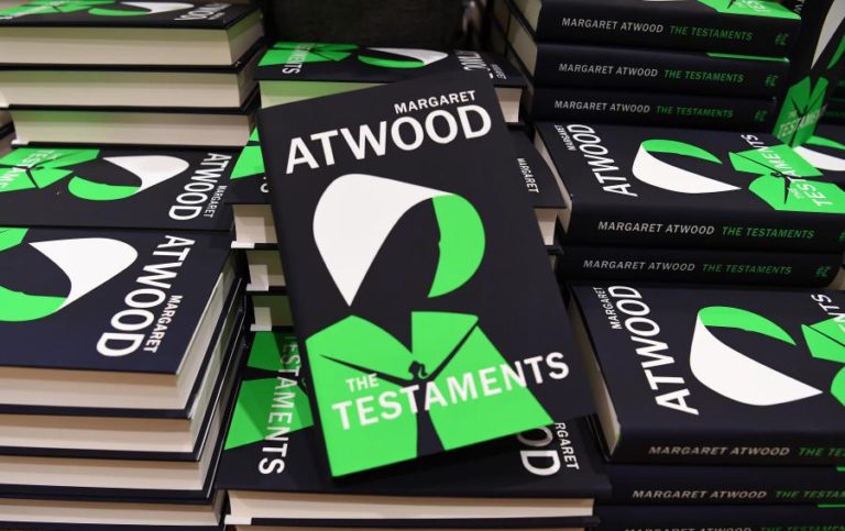 “THE TESTAMENTS” DE MARGARET ATWOOD SAI EM MARÇO EM PORTUGAL