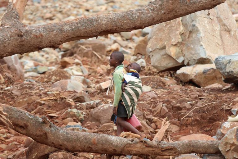 PARCEIROS APOIAM COM 256 MIL EUROS PARA TENDAS EM ZONAS AFETADAS PELO IDAI