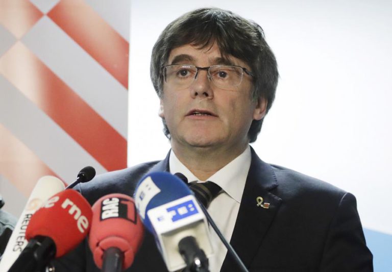 ESPANHA VOLTA A EMITIR UMA ORDEM DE CAPTURA CONTRA CARLES PUIGDEMONT