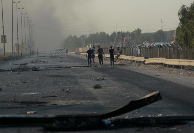 SOBE PARA 93 O NÚMERO DE MORTOS EM MANIFESTAÇÕES NO IRAQUE