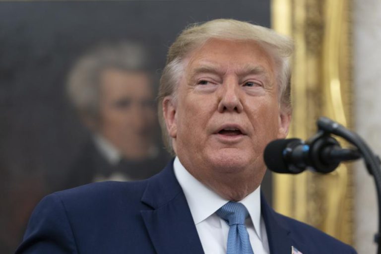 TRUMP DIZ QUE EUA NUNCA SE DEVERIAM TER ENVOLVIDO NO MÉDIO ORIENTE