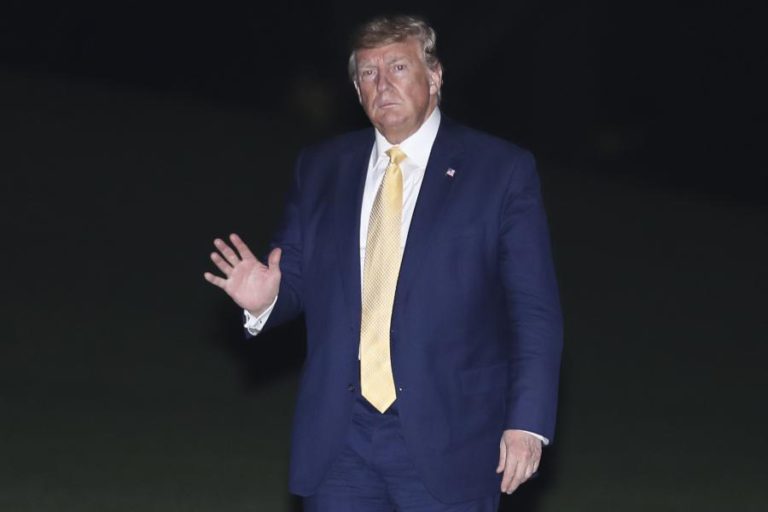 TRUMP SAIU EM DEFESA DO SEU ADVOGADO GIULIANI, ENVOLVIDO NO CASO UCRANIANO