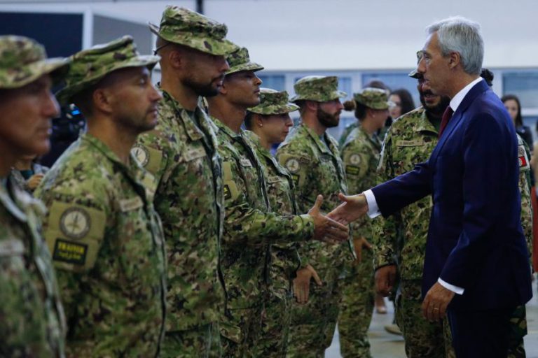 MILITARES PORTUGUESES REGRESSAM DO IRAQUE COM “SENTIMENTO DE DEVER CUMPRIDO”