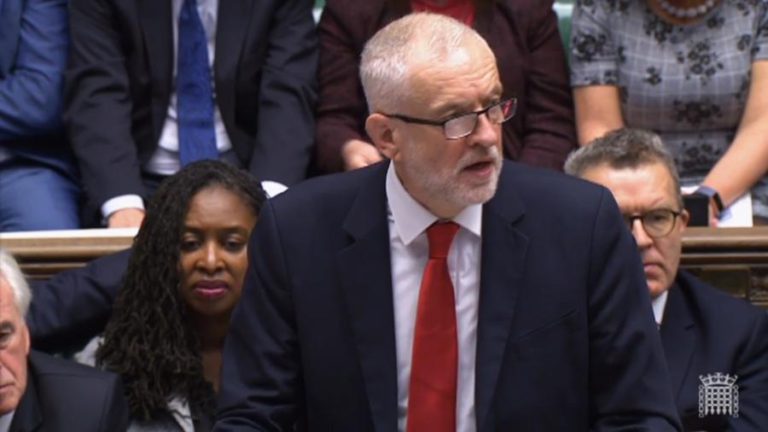 BREXIT: PARTIDO TRABALHISTA PEDE A PM PARA RECONSIDERAR, NACIONALISTAS ESCOCESES AMEAÇAM COM TRIBUNAL