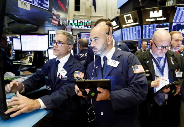 BOLSA DE NOVA IORQUE SEGUE A NEGOCIAR EM LIGEIRA BAIXA