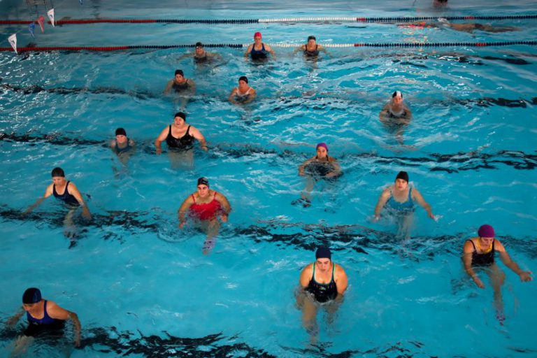 ESPANHÓIS ATRAVESSAM A FRONTEIRA PARA UTILIZAR PISCINA AQUECIDA DE MIRANDA DO DOURO