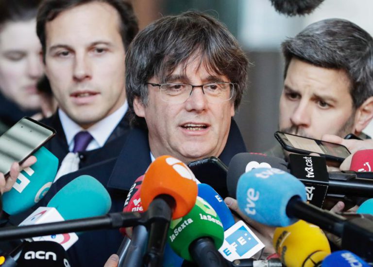 TRIBUNAL BELGA ADIA PARA DEZEMBRO PRÓXIMA SESSÃO COM CARLES PUIGDEMONT