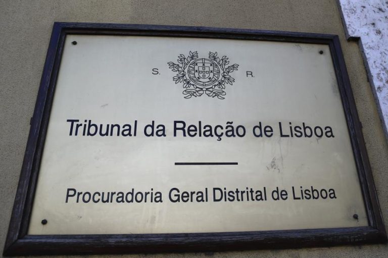 TRIBUNAL DA RELAÇÃO DE LISBOA ABSOLVE OBSTETRA DO HOSPITAL DA ILHA TERCEIRA