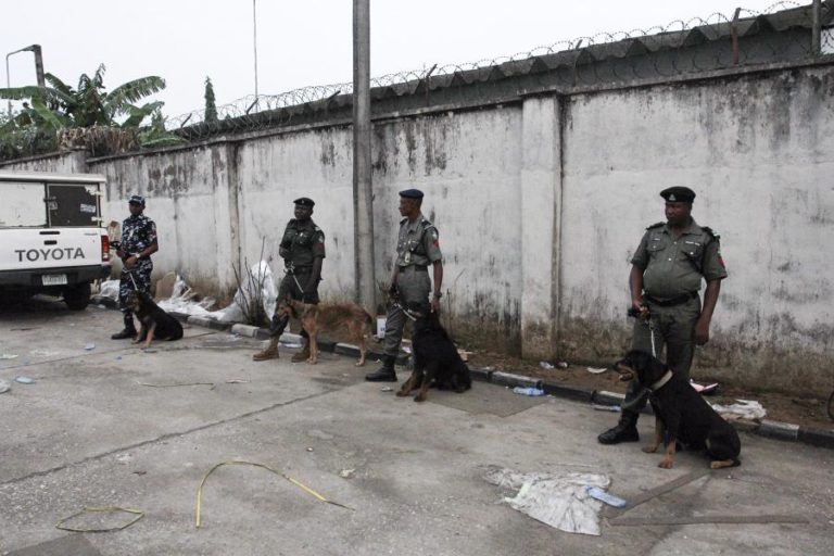 MAIS DE 250 ESCRAVOS LIBERTADOS DE CENTRO DE DETENÇÃO ILEGAL NA NIGÉRIA