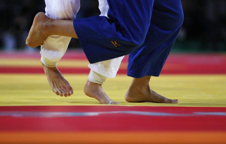 PATRÍCIA SAMPAIO CONQUISTA OURO E ROCHELE NUNES PRATA NO OPEN DA OCEÂNIA DE JUDO