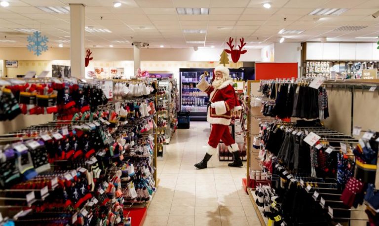 FAMÍLIAS PORTUGUESES PREVEEM GASTAR EM MÉDIA 387 EUROS NO NATAL – ESTUDO