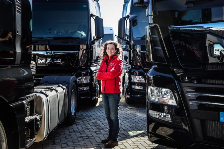 ELISABETE JACINTO CONTA VOLTAR DE CAMIÃO AO MAROC DESERT CHALLENGE EM 2020