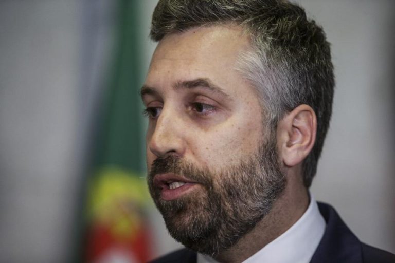 MINISTRO DAS INFRAESTRUTURAS E DA HABITAÇÃO INICIA 6.ª FEIRA VISITAS AOS PORTOS NACIONAIS