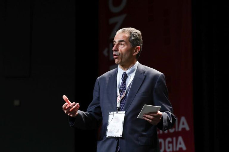 MINISTRO DESVALORIZA AUSÊNCIA DE UNIVERSIDADE DOS AÇORES NO CONTRATO DE LEGISLATURA
