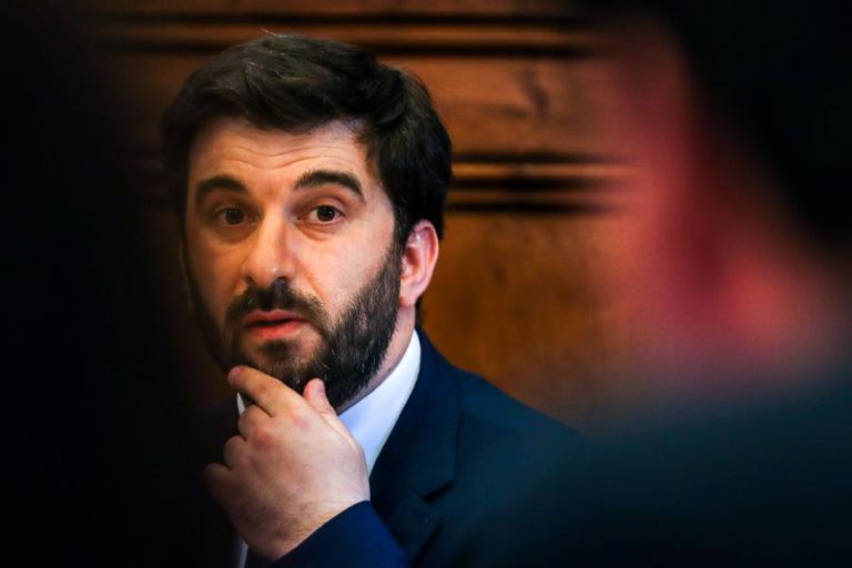 APROVADA AUDIÇÃO DE MINISTRO DA EDUCAÇÃO NO PARLAMENTO