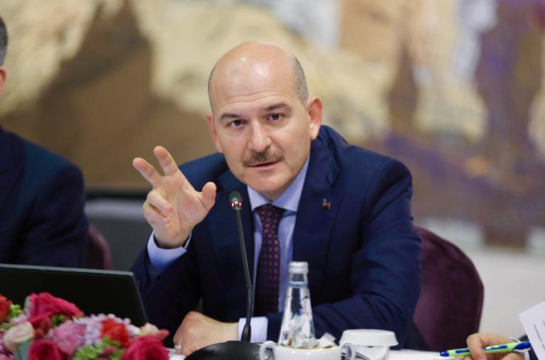 TURQUIA VAI DEVOLVER MEMBROS ESTRANGEIROS DO ESTADO ISLÂMICO AOS SEUS PAÍSES