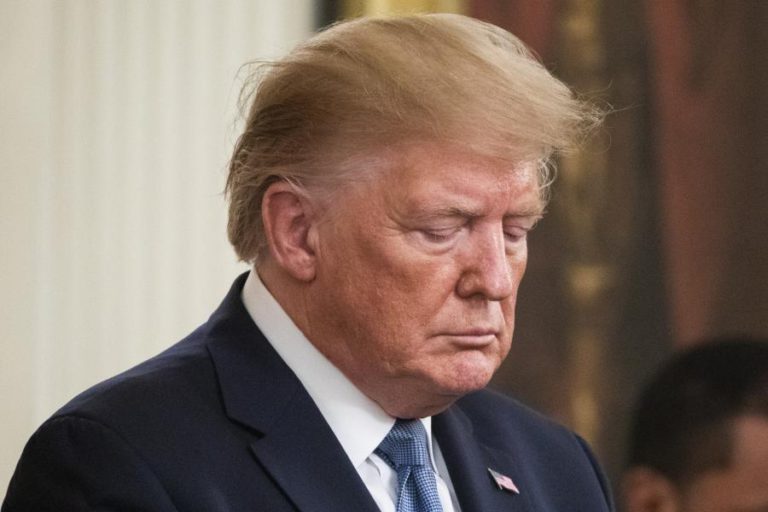 JUIZ FEDERAL SUSPENDE ORDEM DE TRUMP QUE OBRIGAVA IMIGRANTES A TER SEGURO MÉDICO PARA OBTER VISTO