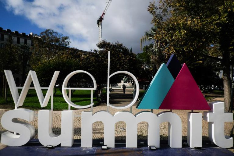 WEB SUMMIT COMEÇA HOJE EM LISBOA COM EDWARD SNOWDEN NA ABERTURA