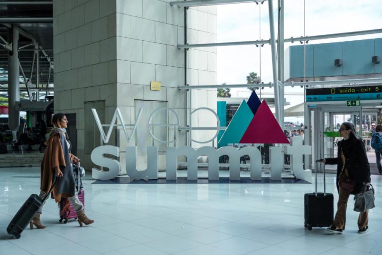 WEB SUMMIT CONTA COM 70.469 PARTICIPANTES E QUASE METADE SÃO MULHERES