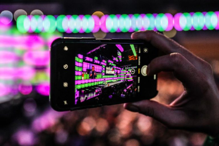 PARTICIPANTES NA WEB SUMMIT FAZEM MAIS DE 55 MIL COMPRAS DURANTE A CIMEIRA