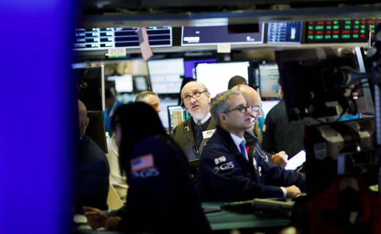 WALL STREET FECHA SEM RUMO MAS COM RECORDES DO DOW JONES E S&P500