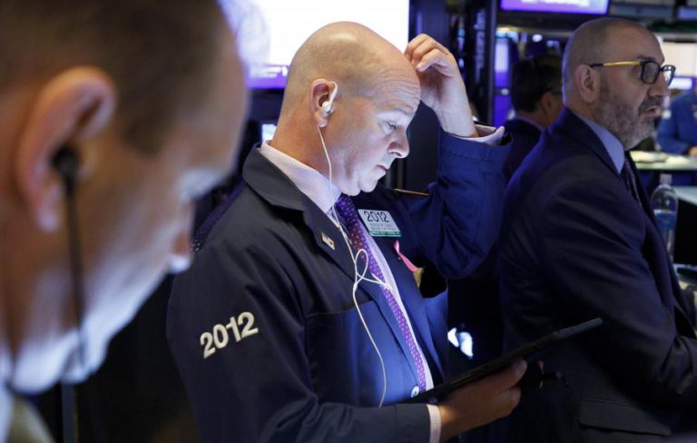 WALL STREET FECHA SEM DIREÇÃO MAS COM RECORDE DO DOW JONES