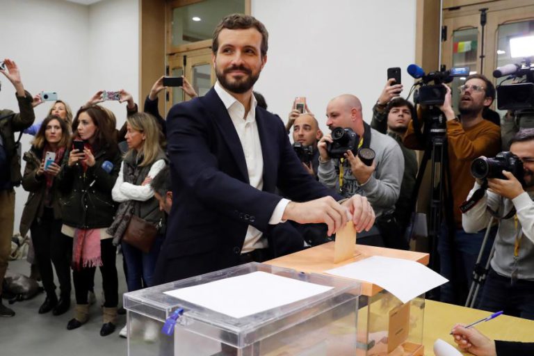 LÍDER DO PP PEDE A ESPANHÓIS QUE VOTEM “EM MASSA”