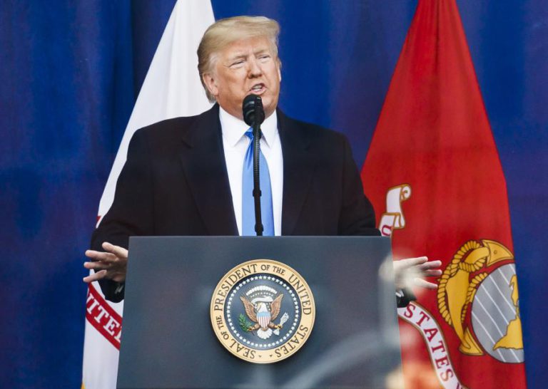 TRUMP ADVERTE VENEZUELA E NICARÁGUA QUE DEMISSÃO DE MORALES É UM SINAL