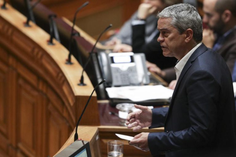 VERDES DIZEM QUE SEM PARECER FAVORÁVEL DE TODAS AUTARQUIAS AFETADAS “NÃO HÁ AEROPORTO DO MONTIJO”