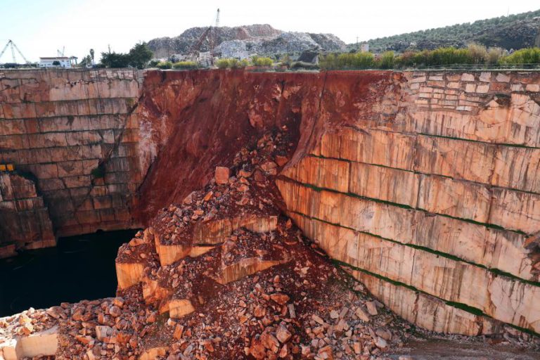 ACIDENTE/BORBA: DERROCADA AINDA É “FERIDA” NA PAISAGEM E NAS PESSOAS UM ANO DEPOIS