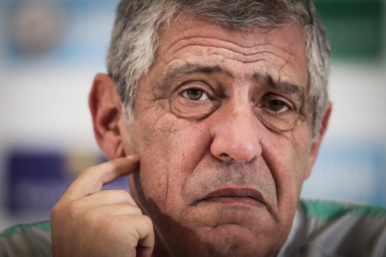 FERNANDO SANTOS DESVALORIZA RELVADO E SÓ PENSA NO APURAMENTO PARA O EURO2020