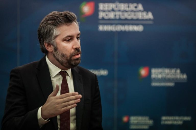 GOVERNO ADMITE ATRASOS MAS AFASTA CANCELAMENTOS NO PLANO FERROVIÁRIO 2020