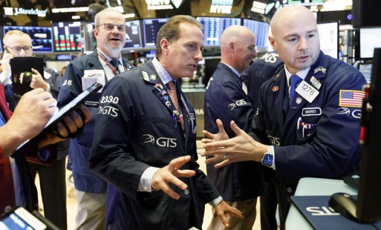 BOLSA DE NOVA IORQUE SEGUE MISTA APÓS DIVULGAÇÃO DE NÚMEROS DO CRESCIMENTO
