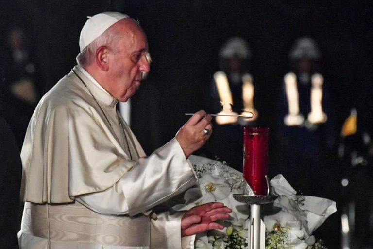 PAPA FRANCISCO DIZ QUE GOVERNOS FORAM “DÉBEIS” NAS CRISES NA AMÉRICA LATINA
