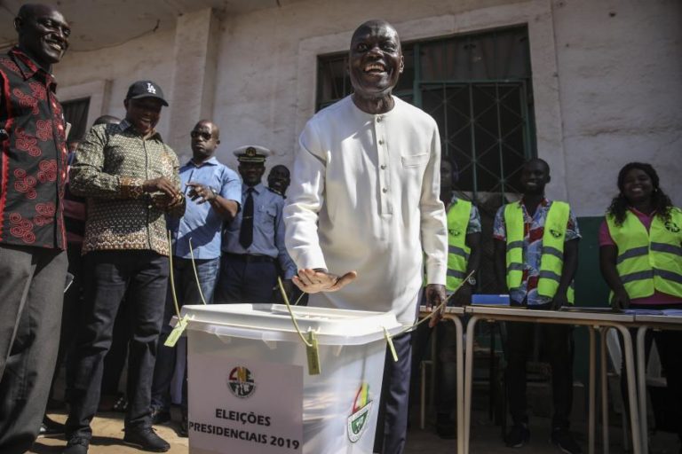 GUINÉ-BISSAU/ELEIÇÕES: PR CESSANTE DIZ QUE NÃO FOI REELEITO POR TER DEMITIDO ARISTIDES GOMES