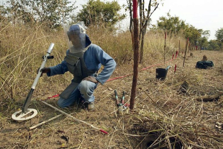 ANGOLA MANTÉM-SE ENTRE OS PAÍSES COM MAIOR ÁREA CONTAMINADA POR MINAS TERRESTRES – RELATÓRIO
