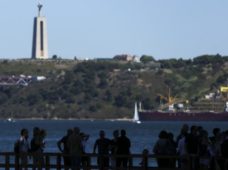 PORTUGAL PODERÁ PERDER CERCA DE 6% DE VISITANTES EM 2021 COM ‘BREXIT’ DURO, SEGUNDO UM ESTUDO