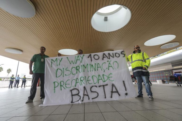 TRABALHADORES DA PORTWAY ADMITEM CANCELAR GREVE SE EMPRESA ASSINAR COMPROMISSO