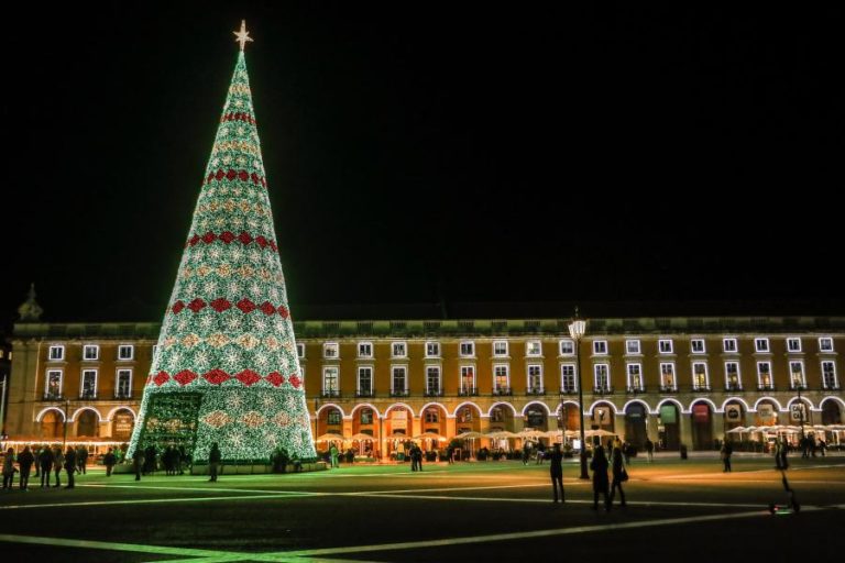 PRAÇA DO COMÉRCIO COM TRÂNSITO CORTADO A PARTIR DAS 17:00 DE TERÇA-FEIRA DEVIDO AO ANO NOVO (ATUALIZADA)