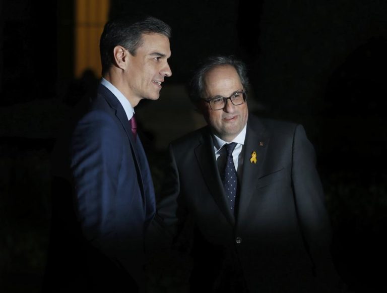 PM ESPANHOL E LÍDER INDEPENDENTISTA CATALÃO FALAM PELA PRIMEIRA VEZ DESTE HÁ UM ANO