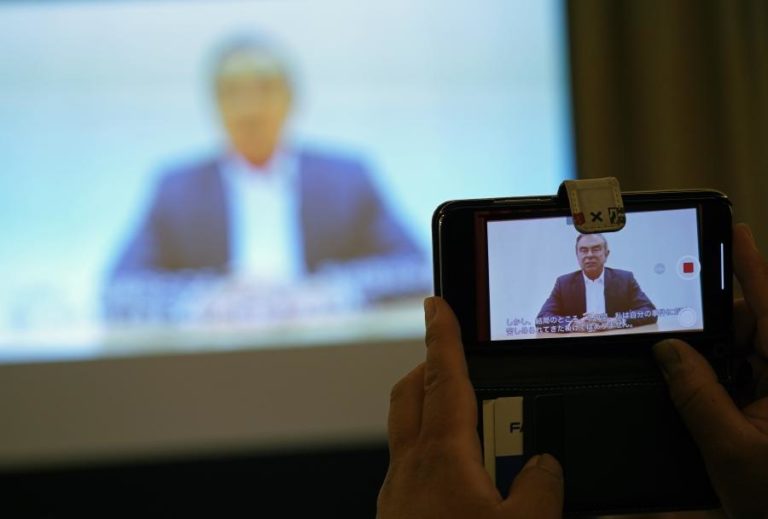 EX-PRESIDENTE DA RENAULT-NISSAN CONFIRMA QUE FUGIU DO JAPÃO E ESTÁ NO LÍBANO