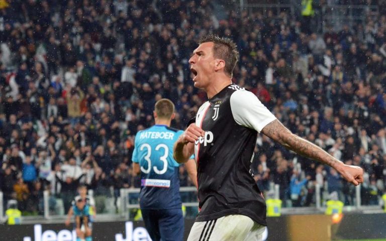 AVANÇADO CROATA MANDZUKIC REFORÇA EQUIPA TREINADA POR RUI FARIA