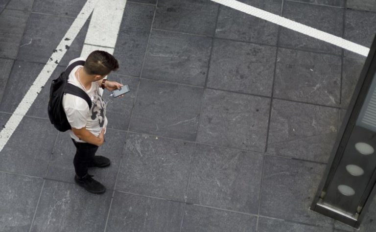 USO DE DADOS MÓVEIS DECUPLICOU DESDE O FIM DE ‘ROAMING’ – COMISSÃO EUROPEIA