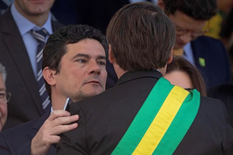 SÉRGIO MORO DEFENDE PERDÃO DE NATAL DE BOLSONARO A POLÍCIAS CONDENADOS POR CRIMES POR NEGLIGÊNCIA