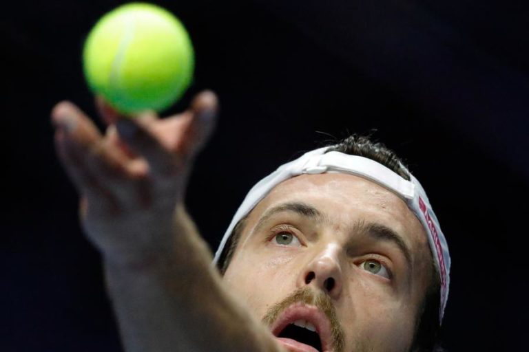 JOÃO SOUSA CANCELA SEMANA DE TREINO COM MEDVEDEV PARA RECUPERAR TOTALMENTE DO PÉ