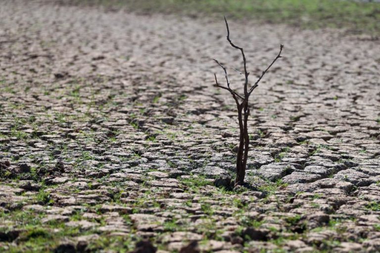 SECA, ESCASSEZ DE ÁGUA E POLUIÇÃO NO TOPO DAS PREOCUPAÇÕES AMBIENTAIS DOS PORTUGUESES