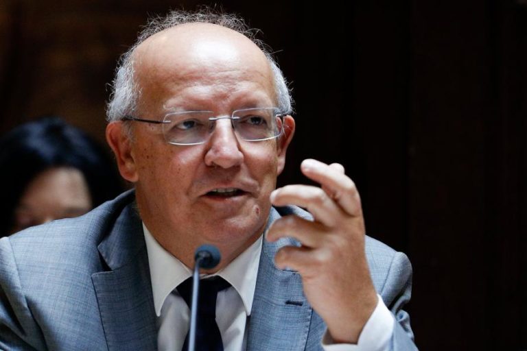 PORTUGAL PODE AJUDAR PAÍSES DA NATO A ENTENDEREM-SE, DIZ MNE