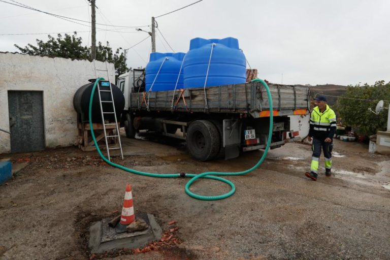 DESAGRAVAMENTO DA SECA NO CONTINENTE EM NOVEMBRO, ALGARVE MANTÉM SECA EXTREMA