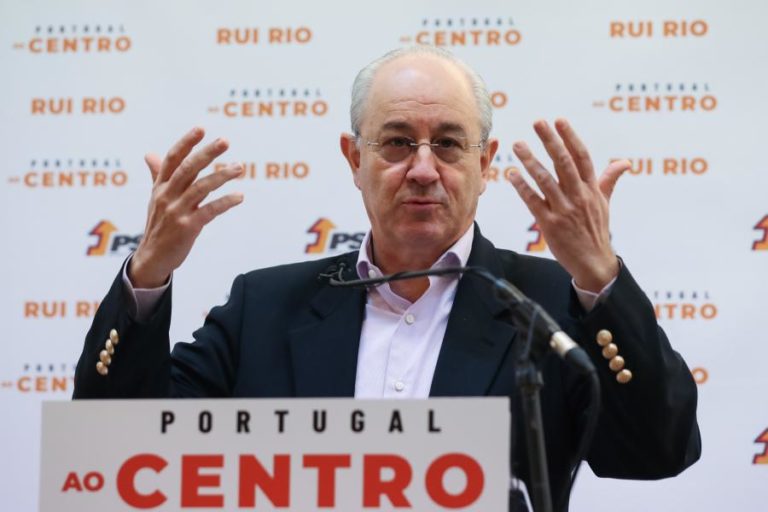 RUI RIO NÃO GOSTOU DA PRIMEIRA PARTE DO DEBATE E ADMITE QUE ATÉ PODE PREJUDICAR O PSD